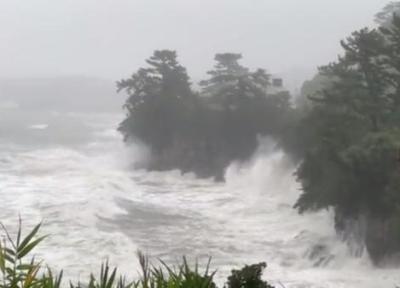 1 کشته و بیش از 60 زخمی بر اثر توفان در ژاپن